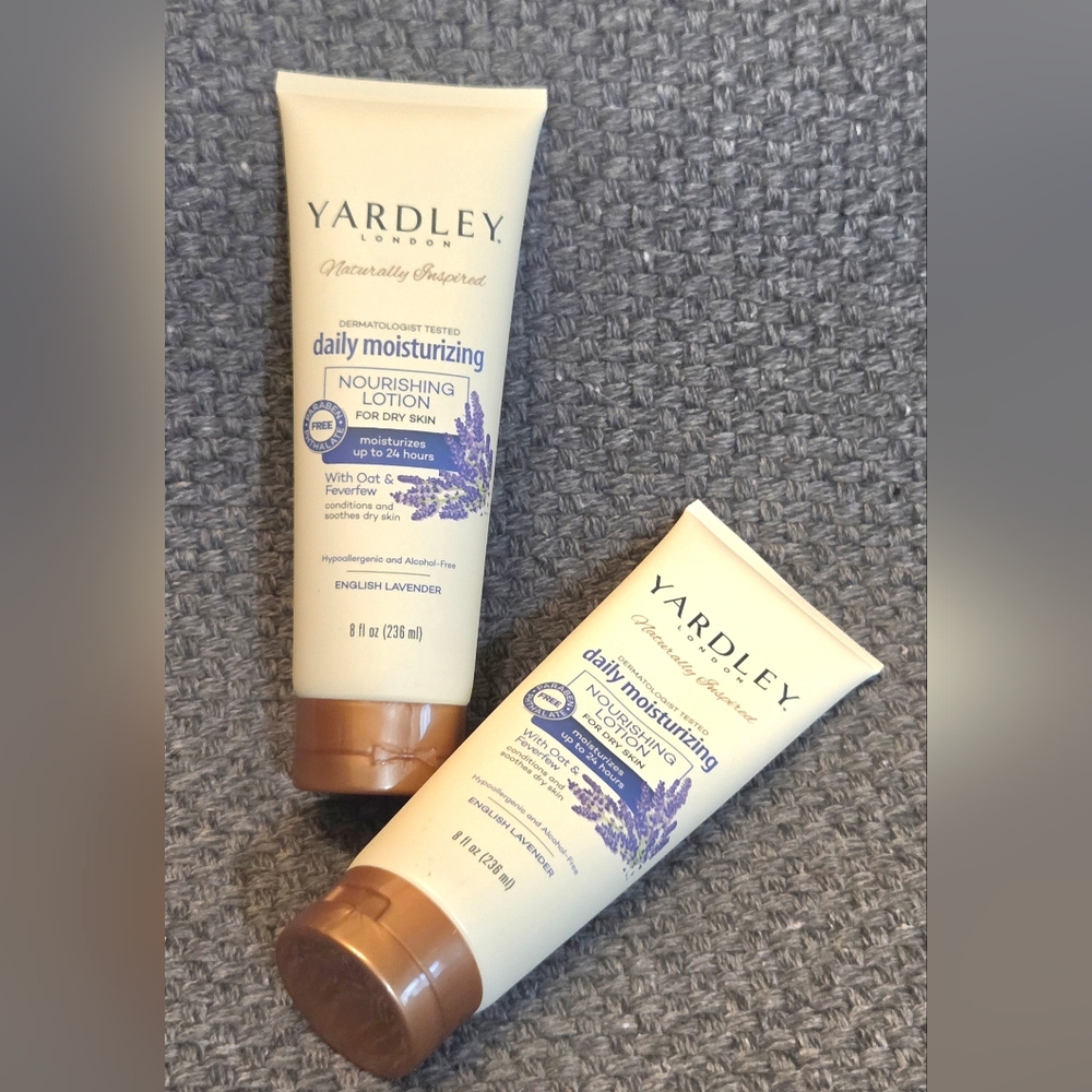 Yardley Nourishing Lavender Lotion For Dry Skin With Oat & Feverfew, Pack of 2